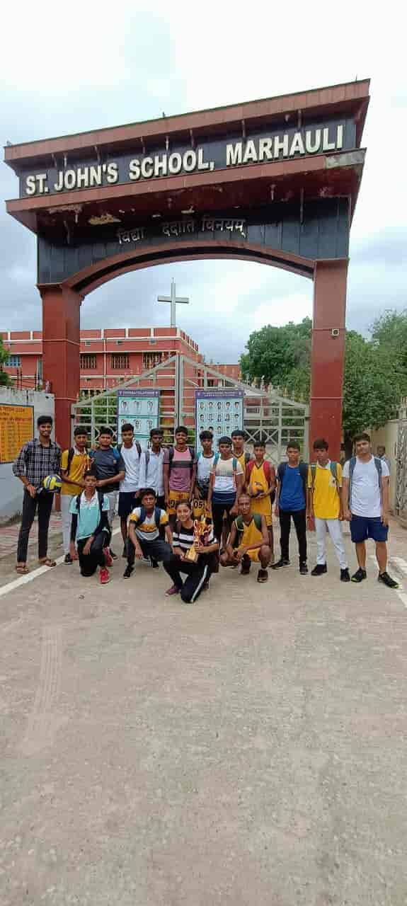 VOLLYBALL 